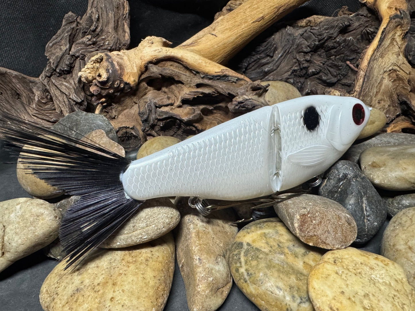 Fan Tail Glide Bait Pearl White Shad