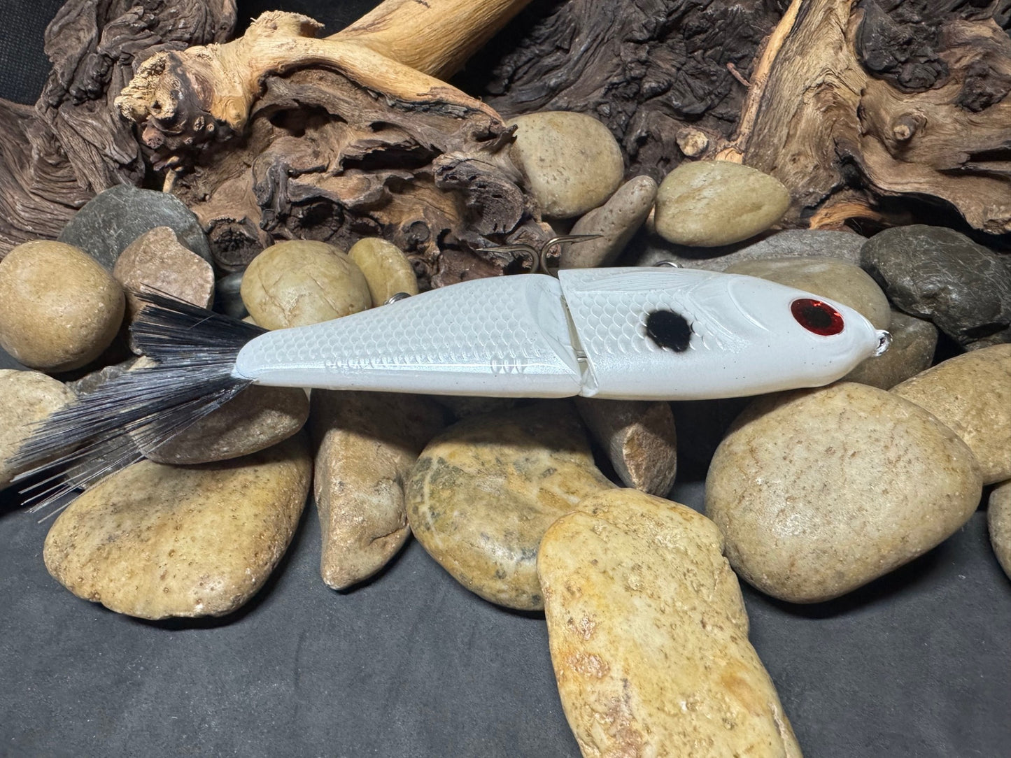 Fan Tail Glide Bait Pearl White Shad