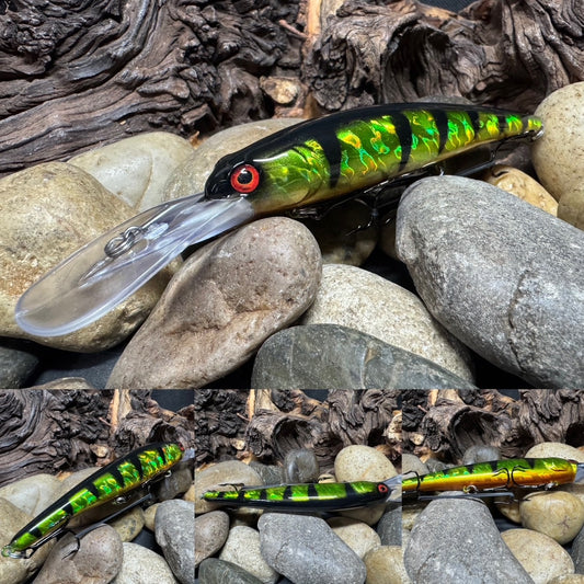 Dead Eye Crank Bait Holographic Orange Belly Green Perch