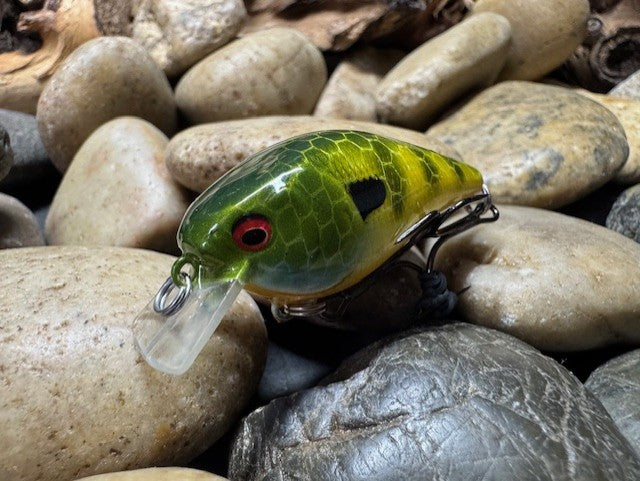 1.0 Square Bill Yellow Side Green Barred Gill