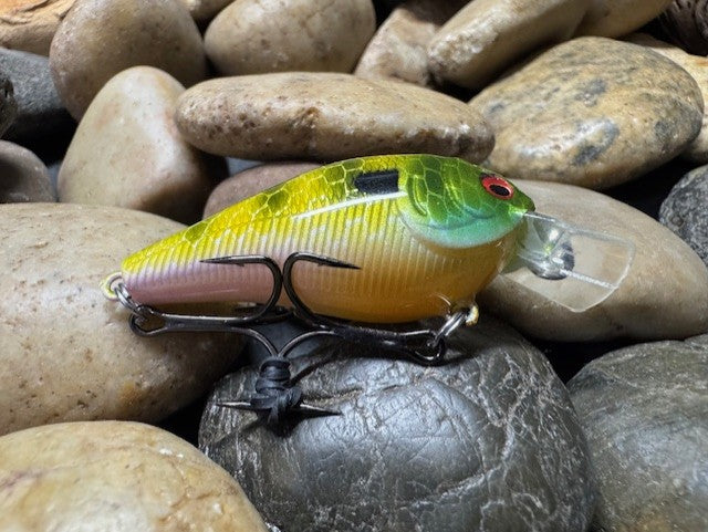 1.0 Square Bill Yellow Side Green Barred Gill